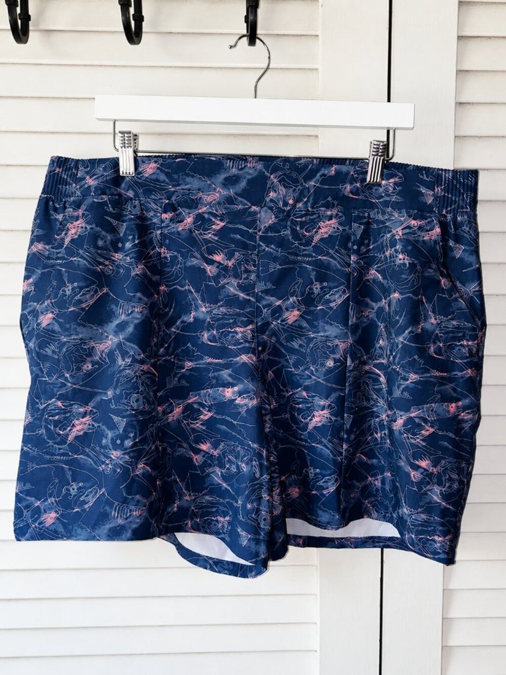 Columbia PFG Fish Print Shorts XL Blue Pink Fishing Coastal Pull On - Picture 2 of 6